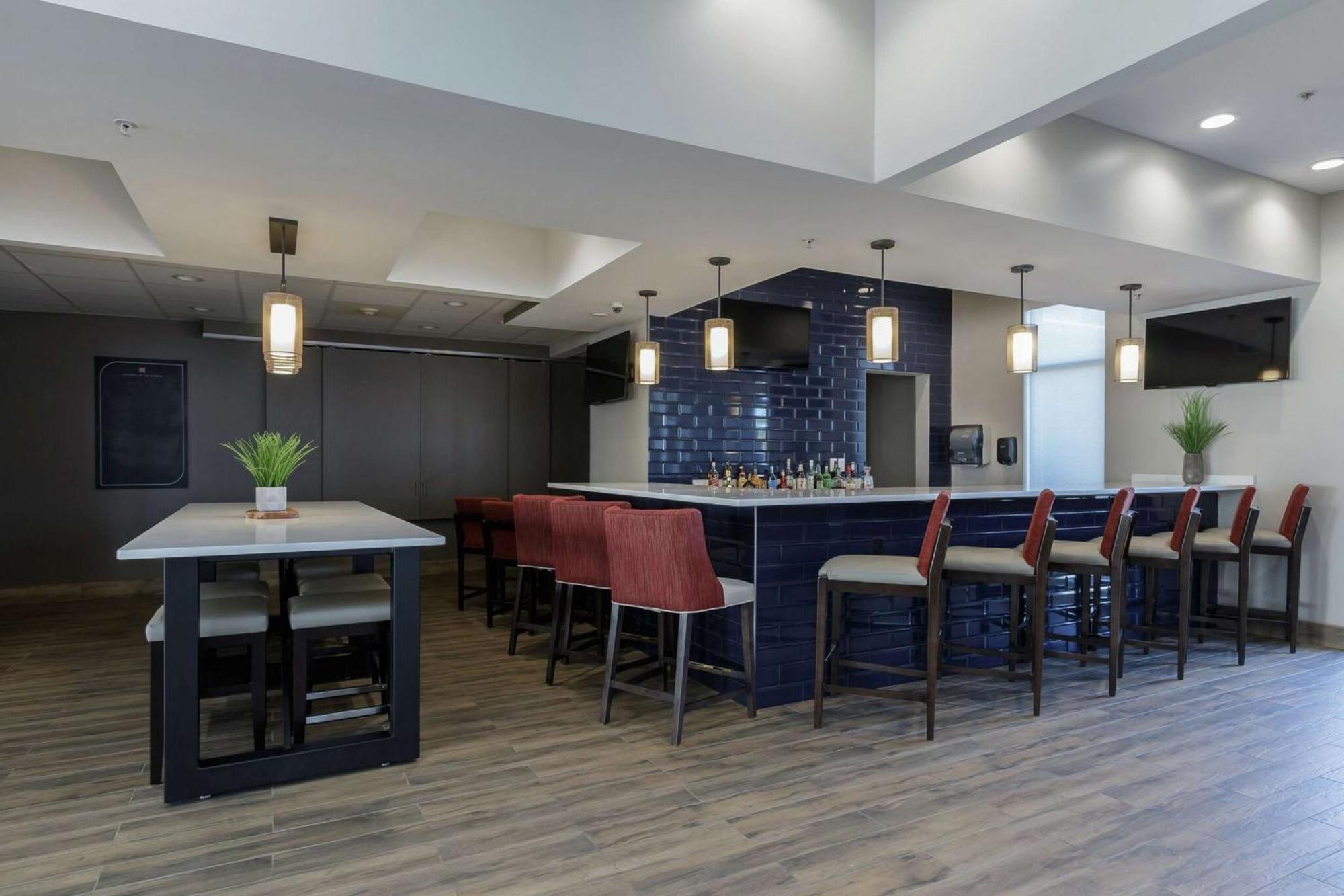 Hilton Garden Inn Элкхарт Экстерьер фото