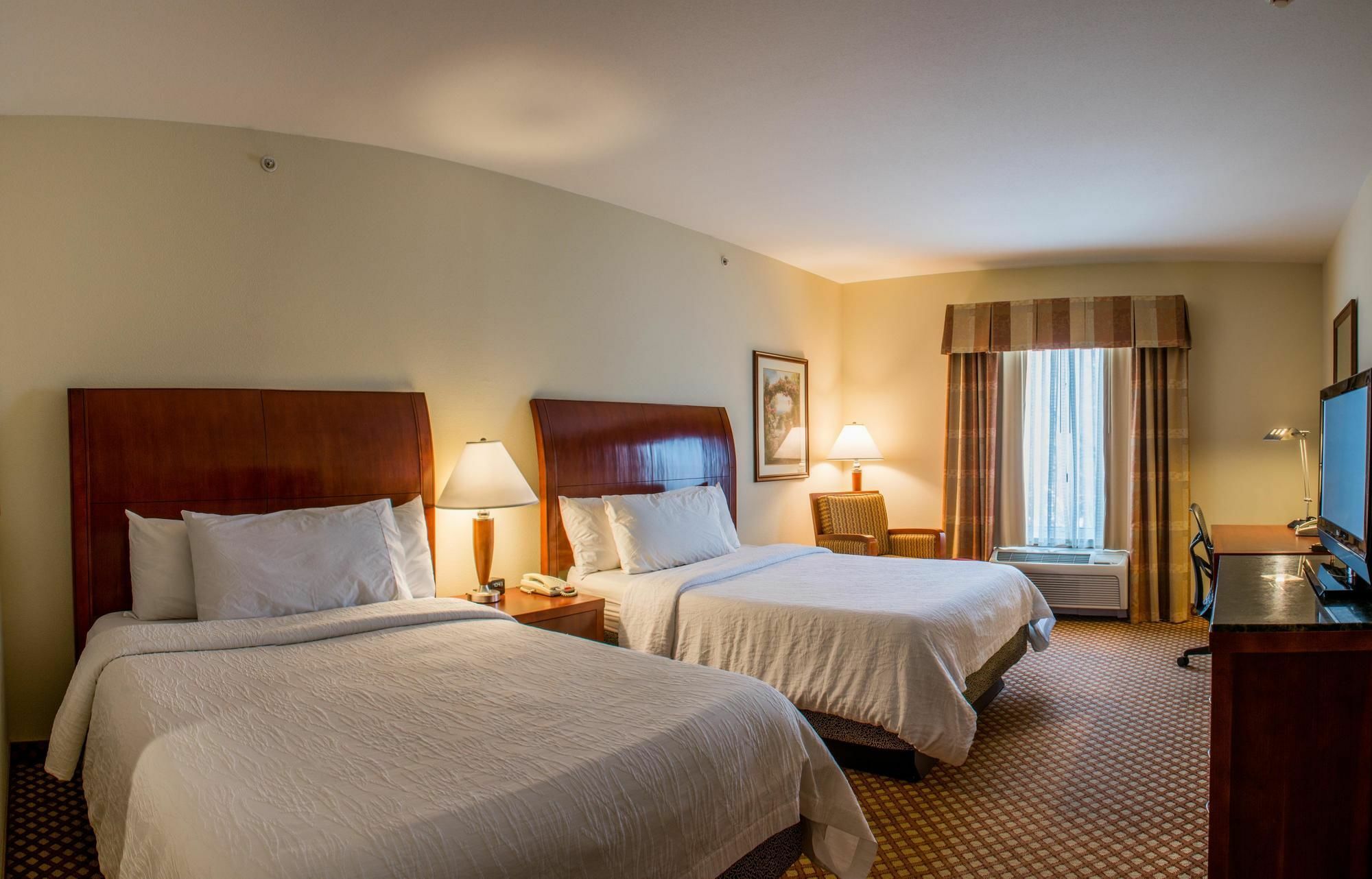 Hilton Garden Inn Элкхарт Экстерьер фото